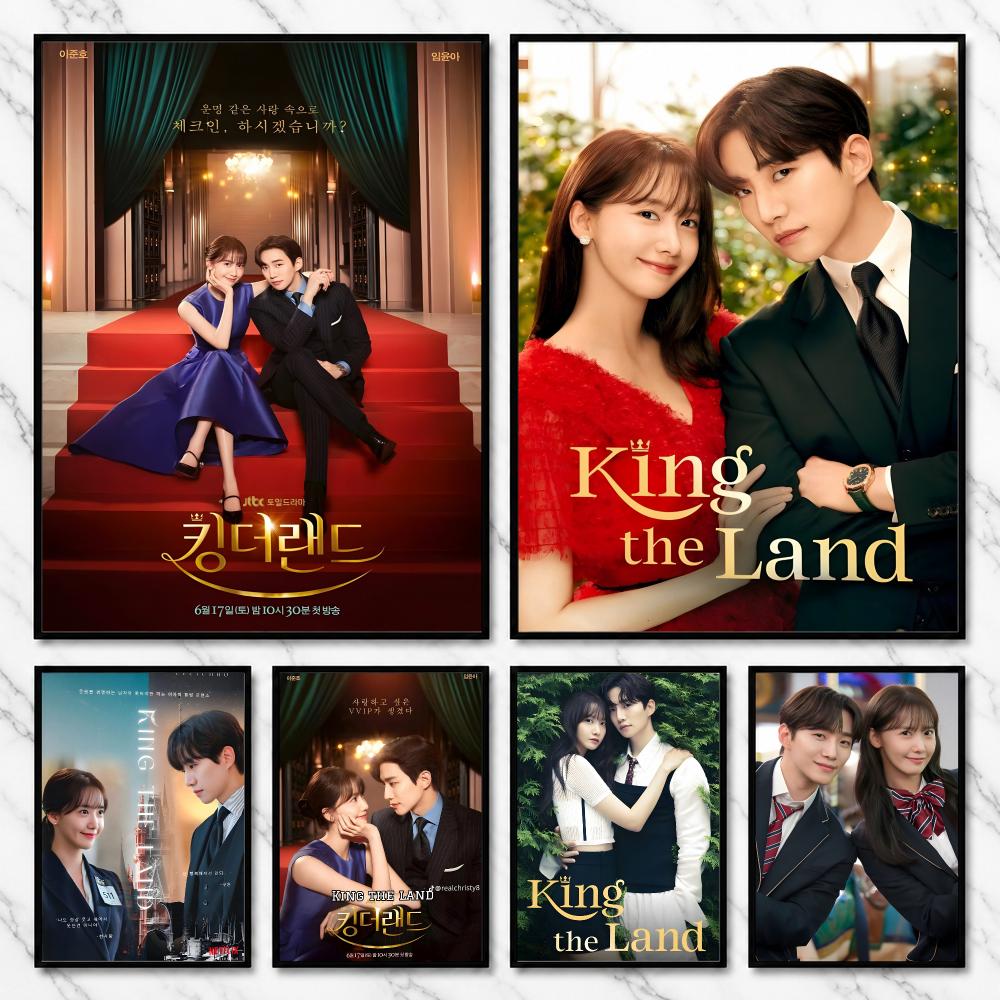 Korean Arts And Lifestyle - 「キング・ザ・ランド」韓国ロマンスドラマ、ライフスタイルシリーズのテーマポスター。モダンなデザインで、寝室やリビングに貼れる自己粘着式の壁掛けアートプリント。