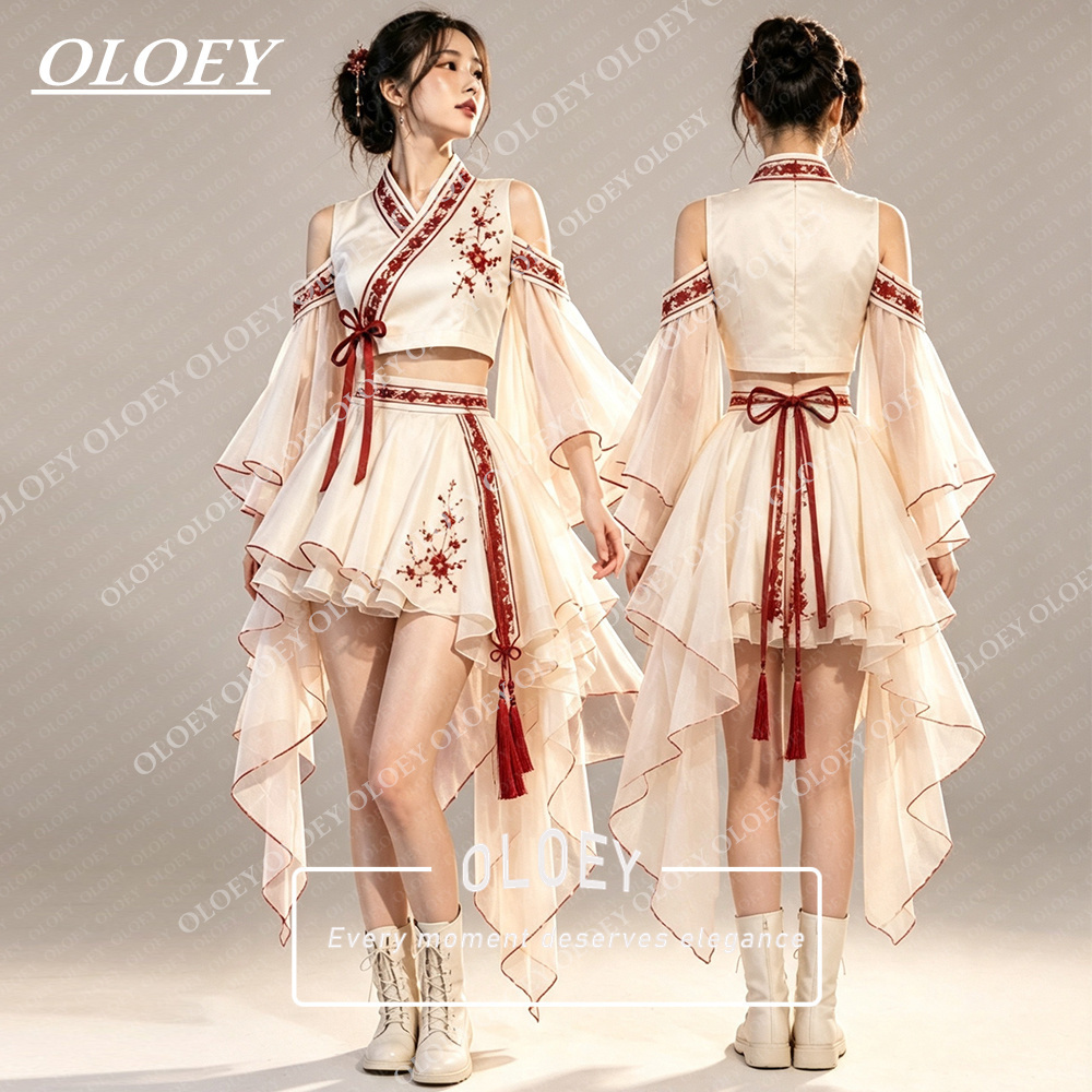 OLOEY モダンな赤い刺繍入りアイボリーショートコンサート - Modern Korean Lifestyle のレビューと価格