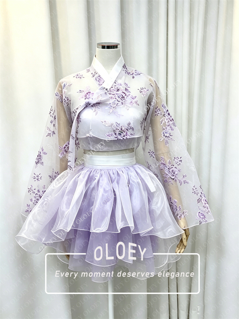 OLOEY モダン花柄プリントショートコンサート韓服 202 - Modern Korean Lifestyle のレビューと価格
