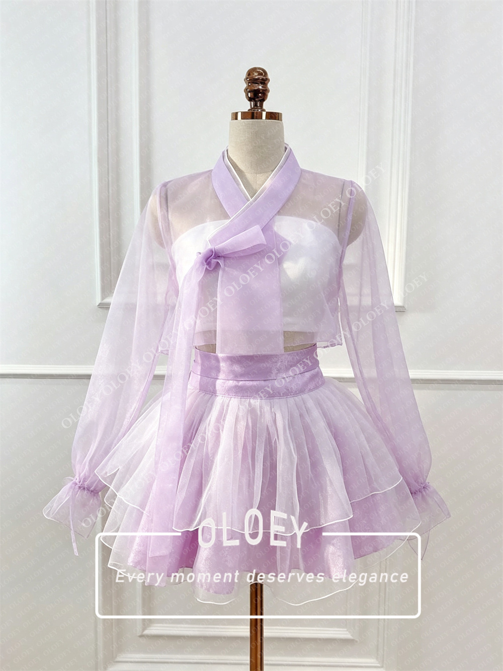 OLOEY モダンブラックレッドショートコンサート韓服セット - Modern Korean Lifestyle のレビューと価格