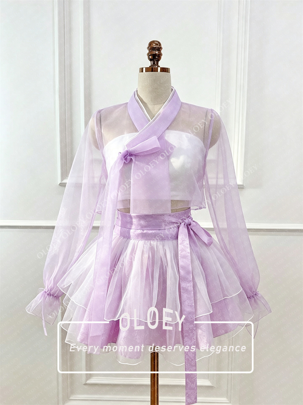 OLOEY モダンブラックレッドショートコンサート韓服セット - Modern Korean Lifestyle のレビューと価格